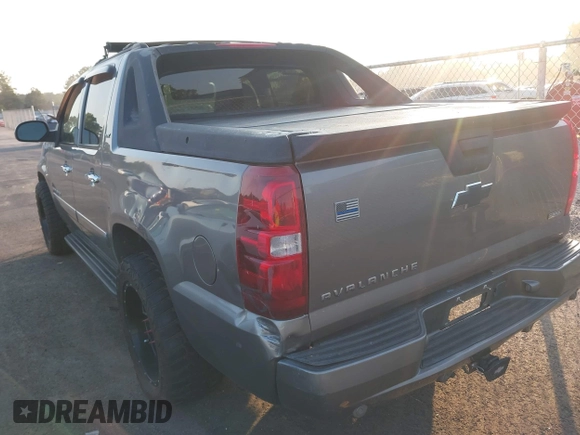 2009 Chevrolet Avalanche LTZ with VIN 3GNFK320X9G207224, listed as a IAAI auction lot 42583268 with 252,397 mi miles and . Bid and sale history available at DreamBid. Image 3.