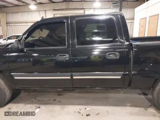 2006 Chevrolet Silverado 1500 LT1 with VIN 2GCEC13T461190598, listed as a IAAI auction lot 41521172 with 223,110 mi miles. Bid and sale history available at carsss.com. Image 14.