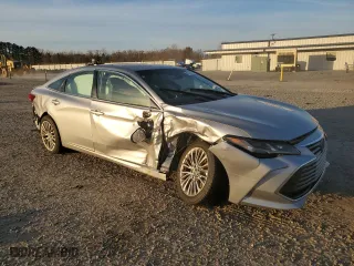 2020 Toyota Avalon Hybrid Limited with VIN 4T1D21FB7LU014867, listed as a Copart auction lot 85123134 with 82,708 mi miles and Salvage Title. Bid and sale history available at carsss.com. Image 4.