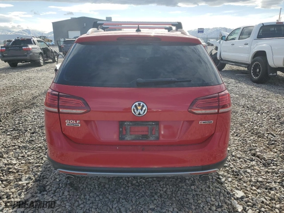 2019 Volkswagen Golf Alltrack S with VIN 3VWM17AU1KM514378, listed as a Copart auction lot 54048664 with 45,686 mi miles. Bid and sale history available at carsss.com. Image 6.