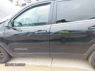 2019 Jeep Cherokee Latitude с VIN 1C4PJLCB5KD358250, выставлен на аукционе IAAI как лот 42504518 с пробегом 171 655 миль миль и . История ставок и продаж доступна на DreamBid. Изображение 6.