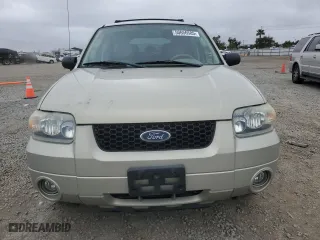 2005 Ford Escape Limited with VIN 1FMYU04195KB37679, listed as a Copart auction lot 50656585 with 218,891 mi miles and Salvage Title. Bid and sale history available at carsss.com. Image 5.