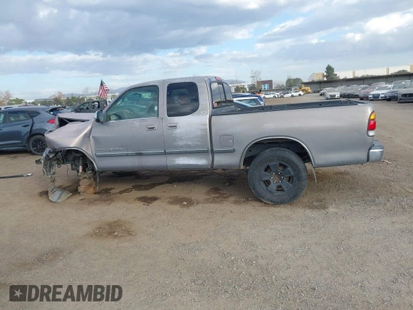 2000 Toyota Tundra SR5 with VIN 5TBRT3411YS002814, listed as a IAAI auction lot 41253815 with 155,327 mi miles and . Bid and sale history available at DreamBid. Image 14.