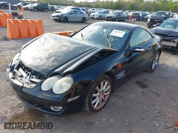 2007 Mercedes-Benz SL 550 с VIN WDBSK71F27F132696, выставлен на аукционе IAAI как лот 42053879 с пробегом 115 093 миль миль и . История ставок и продаж доступна на DreamBid. Изображение 17.