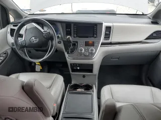2019 Toyota Sienna XLE Auto Access Seat with VIN 5TDYZ3DC1KS015587, listed as a Copart auction lot 51951995 with 77,415 mi miles and Salvage Title. Bid and sale history available at carsss.com. Image 8.