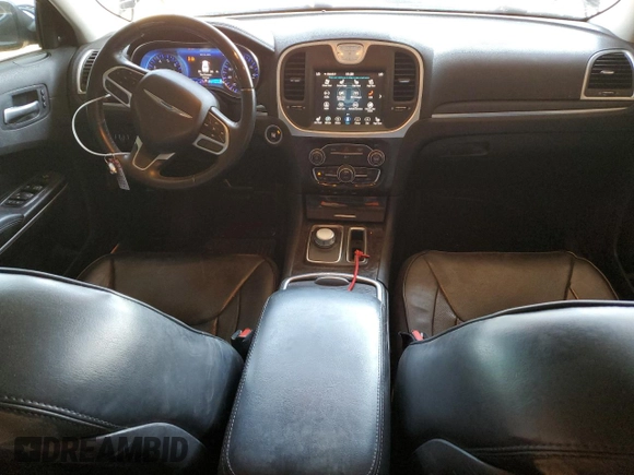 2019 Chrysler 300 Limited with VIN 2C3CCAEG3KH555818, listed as a Copart auction lot 49252595 with 71,876 mi miles and Salvage Title. Bid and sale history available at DreamBid. Image 8.