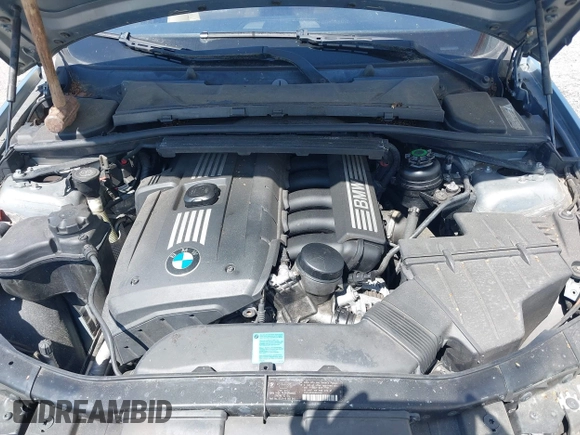2008 BMW 3 Series 328i with VIN WBAVA37598NL45688, listed as a IAAI auction lot 41962680 with 203,776 mi miles. Bid and sale history available at carsss.com. Image 10.