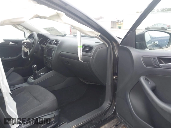 2015 Volkswagen Jetta S z VIN 3VW1K7AJ0FM353565, wystawiony jako IAAI lot #41402448 z przebiegiem 112 728 mil mil oraz . Historia ofert i sprzedaży dostępna na DreamBid. Obrazek 5.