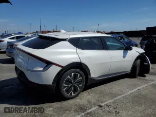 2022 Kia EV6 Wind with VIN KNDC34LA2N5056550, listed as a Copart auction lot 49640585 with 72,670 mi miles and Salvage Title. Bid and sale history available at carsss.com. Image 3.