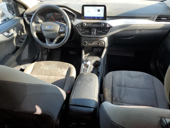 2020 Ford Escape SE z VIN 1FMCU9G60LUB71341, wystawiony jako Copart lot #64753865 z przebiegiem 138 490 mil mil oraz Czysty tytuł • Clean title. Historia ofert i sprzedaży dostępna na DreamBid. Obrazek 8.