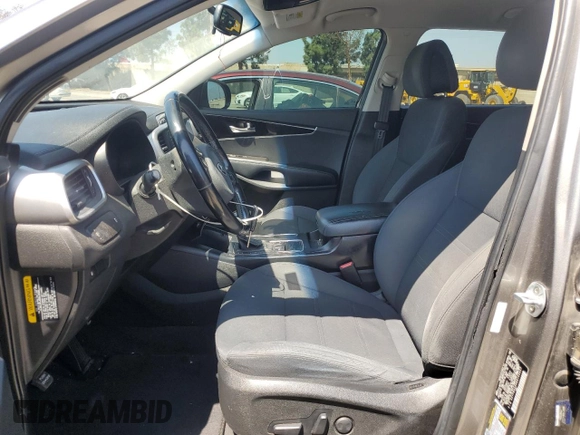 2016 Kia Sorento LX with VIN 5XYPG4A38GG159007, listed as a Copart auction lot 56145925 with 158,952 mi miles and Clean Title. Bid and sale history available at DreamBid. Image 7.