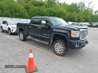 2015 GMC Sierra 2500HD Denali with VIN 1GT120EG7FF644329, listed as a IAAI auction lot 42327182 with 120,597 mi miles and . Bid and sale history available at DreamBid. Image 1.