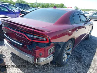 2017 Dodge Charger SXT z VIN 2C3CDXHG1HH504094, wystawiony jako IAAI lot #39339160 z przebiegiem 109 395 mil mil oraz . Historia ofert i sprzedaży dostępna na DreamBid. Obrazek 4.