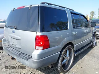 2006 Ford Expedition Special Service with VIN 1FMFU15586LA92986, listed as a IAAI auction lot 41537680 with 171,159 mi miles. Bid and sale history available at carsss.com. Image 4.