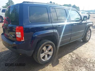 2016 Jeep Patriot Latitude with VIN 1C4NJRFB0GD608488, listed as a IAAI auction lot 42427746 with 88,325 mi miles and . Bid and sale history available at DreamBid. Image 4.