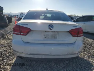 2014 Volkswagen Passat SEL Premium z VIN 1VWCN7A30EC100232, wystawiony jako Copart lot #48228355 z przebiegiem 127 832 mil mil oraz Szkoda całkowita • Salvage title. Historia ofert i sprzedaży dostępna na DreamBid. Obrazek 6.