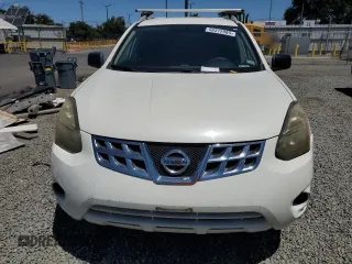 2015 Nissan Rogue S z VIN JN8AS5MT3FW650483, wystawiony jako Copart lot #56312985 z przebiegiem 164 269 mil mil oraz Szkody całkowita. Historia ofert i sprzedaży dostępna na DreamBid. Obrazek 5.