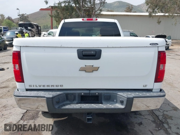 2008 Chevrolet Silverado 1500 1LT with VIN 1GCEC19JX8Z313921, listed as a IAAI auction lot 41902153 with 180,265 mi miles and . Bid and sale history available at DreamBid. Image 16.