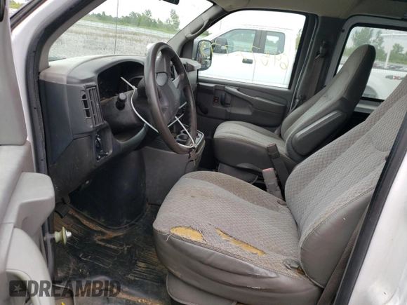 2006 Chevrolet Express Cargo Van with VIN 1GCGG25V361209424, listed as a Copart auction lot 82199034 with 178,239 mi miles and Non Repairable. Bid and sale history available at carsss.com. Image 7.