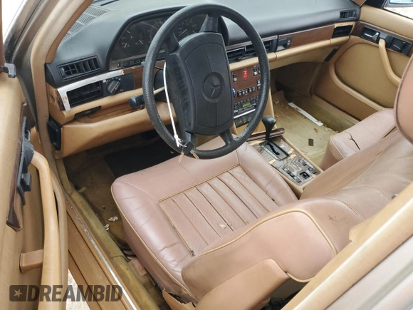 1984 Mercedes-Benz 300 with VIN WDBCB20B7EA028754, listed as a Copart auction lot 50339135 with 152,033 mi miles and Salvage Title. Bid and sale history available at DreamBid. Image 8.