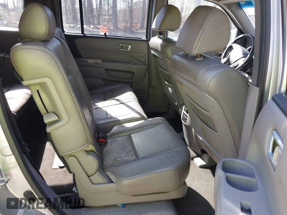 2010 Honda Pilot Touring with VIN 5FNYF4H91AB020868, listed as a IAAI auction lot 41783104 with 298,022 mi miles and . Bid and sale history available at carsss.com. Image 8.