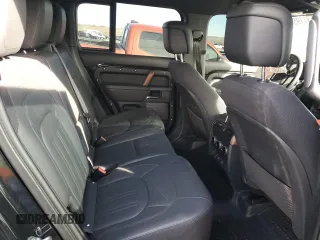 2023 Land Rover Defender X с VIN SALEXEEU6P2135372, выставлен на аукционе Copart как лот 46631195 с пробегом Не указан миль и Списание • Salvage title. История ставок и продаж доступна на DreamBid. Изображение 11.