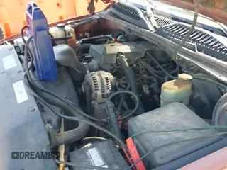 2000 Chevrolet Tahoe LS z VIN 1GNEC13T4YJ105131, wystawiony jako IAAI lot #42244209 z przebiegiem 242 008 mil mil oraz . Historia ofert i sprzedaży dostępna na DreamBid. Obrazek 19.