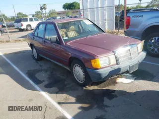 1987 Mercedes-Benz 190 z VIN WDBDB26D9HF306901, wystawiony jako IAAI lot #42018142 z przebiegiem 190 364 mil mil oraz . Historia ofert i sprzedaży dostępna na DreamBid. Obrazek 1.