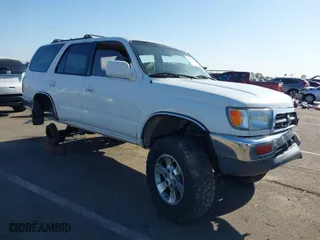 1997 Toyota 4Runner SR5 with VIN JT3HN86R5V0121661, listed as a IAAI auction lot 41988631 with 390,663 mi miles. Bid and sale history available at carsss.com. Image 1.