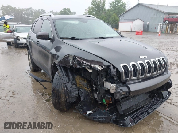 2016 Jeep Cherokee Latitude z VIN 1C4PJMCS3GW242644, wystawiony jako IAAI lot #42491524 z przebiegiem 77 784 mil mil oraz . Historia ofert i sprzedaży dostępna na DreamBid. Obrazek 1.