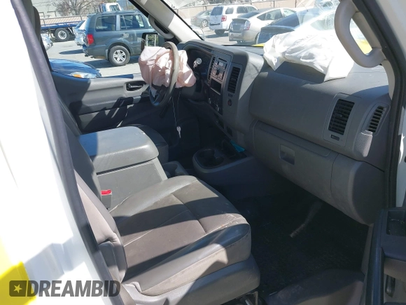 2013 Nissan NV S z VIN 1N6BF0KX5DN106001, wystawiony jako IAAI lot #41636307 z przebiegiem 220 283 mil mil oraz . Historia ofert i sprzedaży dostępna na DreamBid. Obrazek 5.