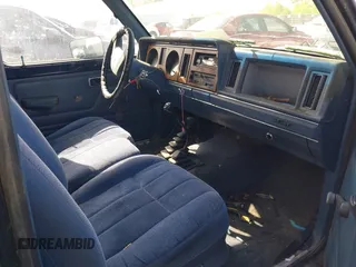 1987 Ford Ranger with VIN 1FTCR15T7HPA87264, listed as a IAAI auction lot 42116751 with 76,790 mi miles. Bid and sale history available at carsss.com. Image 5.
