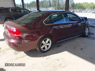 2013 Volkswagen Passat SE w/Sunroof & Nav with VIN 1VWBP7A31DC049778, listed as a IAAI auction lot 42087235 with 197,784 mi miles. Bid and sale history available at carsss.com. Image 4.