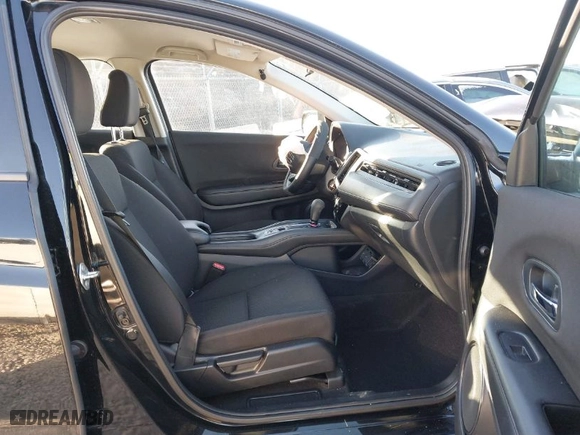 2018 Honda HR-V LX with VIN 3CZRU6H32JG702776, listed as a IAAI auction lot 41240073 with 52,087 mi miles. Bid and sale history available at carsss.com. Image 5.