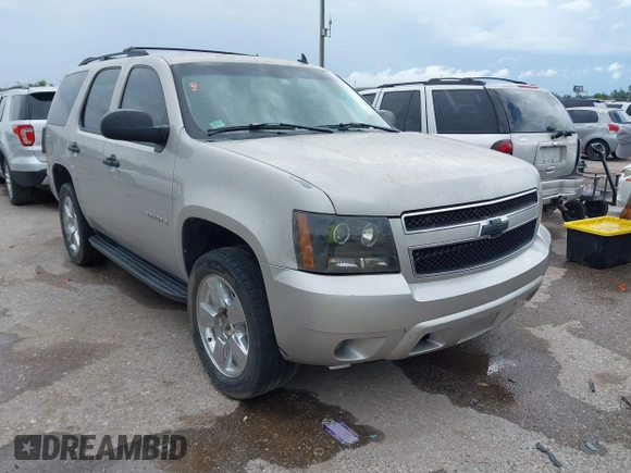 2007 Chevrolet Tahoe LT z VIN 1GNFC13017J400809, wystawiony jako IAAI lot #42689204 z przebiegiem 237 400 mil mil oraz . Historia ofert i sprzedaży dostępna na DreamBid. Obrazek 1.