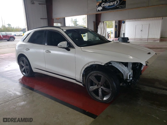 2022 Genesis GV70 3.5T Sport with VIN KMUMCDTC1NU037724, listed as a Copart auction lot 71822834 with 29,049 mi miles and Salvage Title. Bid and sale history available at carsss.com. Image 4.