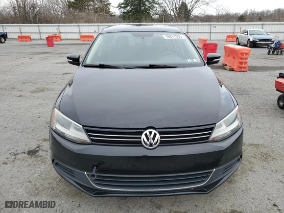 2014 Volkswagen Jetta Sedan SE w/Connectivity with VIN 3VWB07AJ5EM428513, listed as a Copart auction lot 49817835 with NaN miles and Clean Title. Bid and sale history available at carsss.com. Image 5.