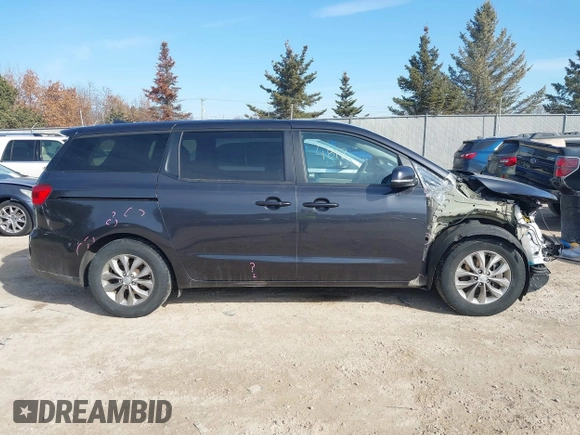 2020 Kia Sedona LX with VIN KNDMB5C13L6617567, listed as a IAAI auction lot 41774812 with 68,500 mi miles. Bid and sale history available at carsss.com. Image 14.