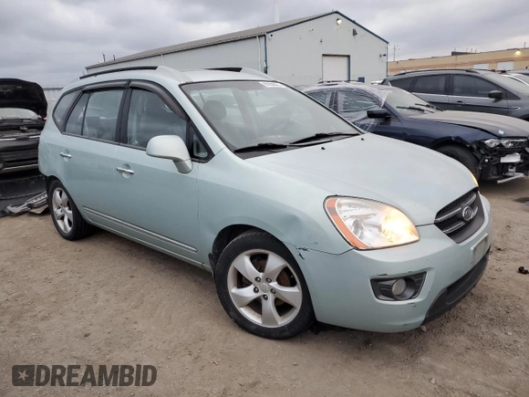 2007 Kia Rondo LX Base with VIN KNAFG525X77093670, listed as a Copart auction lot 87956025 with 138,330 mi miles and Salvage Title. Bid and sale history available at carsss.com. Image 4.
