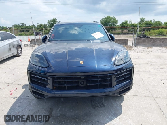 2024 Porsche Cayenne z VIN WP1AA2AY2RDA02192, wystawiony jako IAAI lot #42218312 z przebiegiem 14 809 mil mil oraz . Historia ofert i sprzedaży dostępna na DreamBid. Obrazek 13.