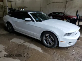 2014 Ford Mustang V6 with VIN 1ZVBP8EM3E5328616, listed as a Copart auction lot 62491435 with 84,059 mi miles and Salvage title. Bid and sale history available at DreamBid. Image 4.