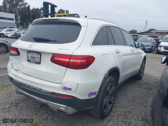 2019 Mercedes-Benz GLC with VIN WDC0G5EB0KF585613, listed as a IAAI auction lot 41892618 with 42,777 mi miles. Bid and sale history available at carsss.com. Image 4.