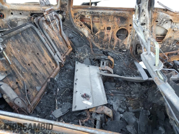 2002 Jeep Grand Cherokee z VIN 1J8GW38S72C159886, wystawiony jako Copart lot #77765704 z przebiegiem Nie podano mil oraz Szkoda całkowita • Salvage title. Historia ofert i sprzedaży dostępna na DreamBid. Obrazek 11.