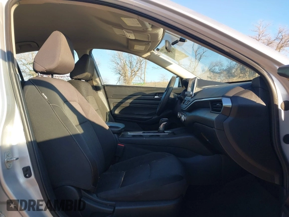 2019 Nissan Altima 2.5 S with VIN 1N4BL4BV4KC126840, listed as a IAAI auction lot 41254641 with 104,640 mi miles. Bid and sale history available at carsss.com. Image 5.