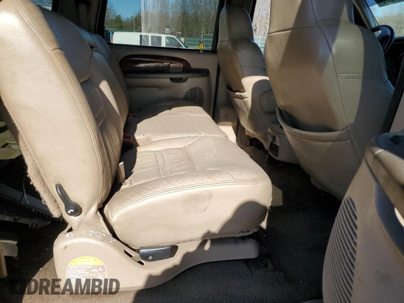 2001 Ford Excursion Limited z VIN 1FMNU43S81EA48392, wystawiony jako Copart lot #50074235 z przebiegiem 191 321 mil mil oraz Szkoda całkowita • Salvage title. Historia ofert i sprzedaży dostępna na DreamBid. Obrazek 10.