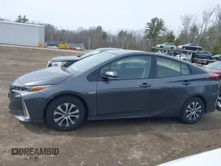 2020 Toyota Prius LE with VIN JTDKARFP2L3136261, listed as a IAAI auction lot 41752037 with Not Provided miles and . Bid and sale history available at DreamBid. Image 15.