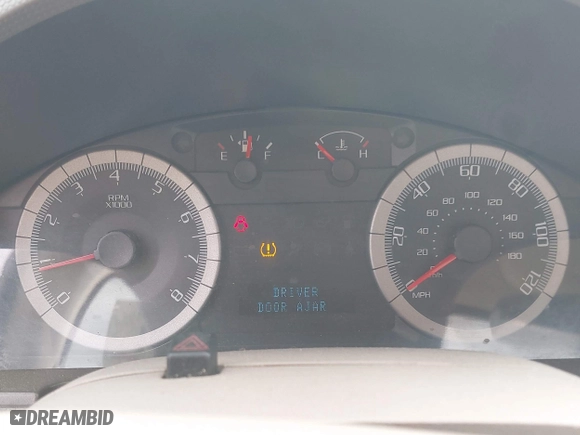 2008 Ford Escape XLT with VIN 1FMCU03108KA62726, listed as a IAAI auction lot 41921634 with 201,169 mi miles. Bid and sale history available at carsss.com. Image 7.