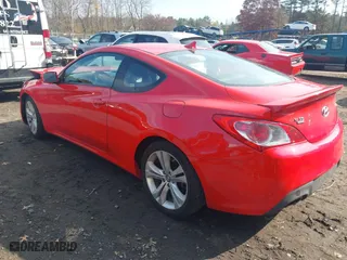 2010 Hyundai Genesis Coupe Grand Touring with VIN KMHHU6KH8AU014991, listed as a IAAI auction lot 40725251 with 116,051 mi miles. Bid and sale history available at carsss.com. Image 3.