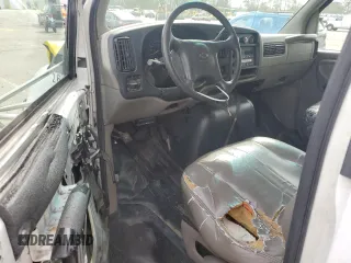 2001 Chevrolet Express Commercial E23 with VIN 1GBHG31R611147016, listed as a Copart auction lot 51247835 with Not Provided miles and Salvage Title. Bid and sale history available at carsss.com. Image 8.