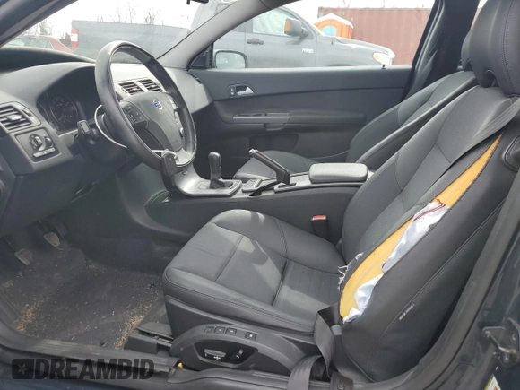 2008 Volvo C30 Version 1.0 z VIN YV1MK672582068049, wystawiony jako Copart lot #49719115 z przebiegiem 103 018 mil mil oraz Szkody całkowita. Historia ofert i sprzedaży dostępna na DreamBid. Obrazek 7.